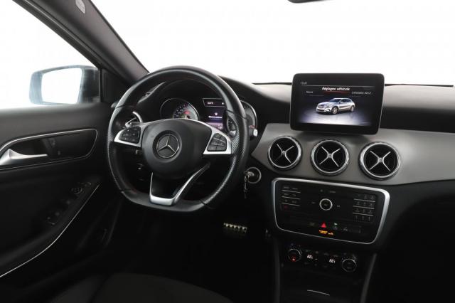 Mercedes Benz Gla image 9