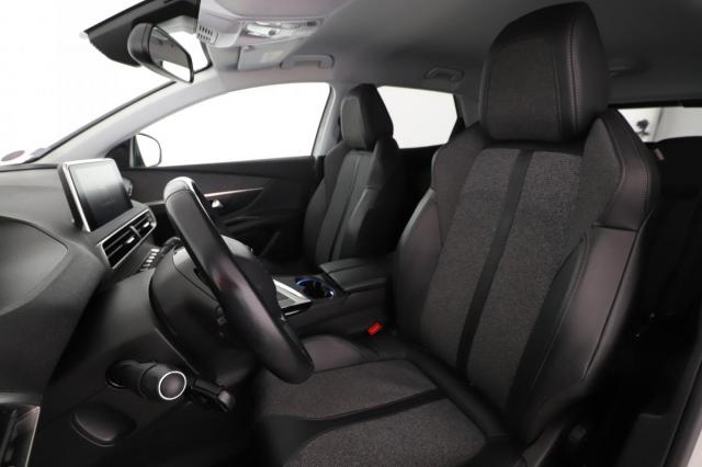 Peugeot 3008 image 2