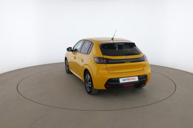 Peugeot 208 image 1