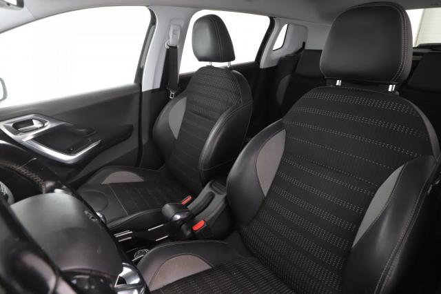 Peugeot 2008 image 5
