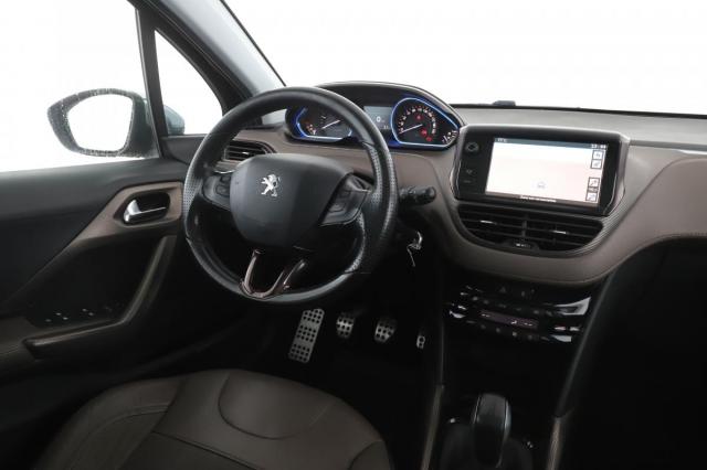 Peugeot 2008 image 5
