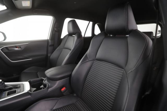 Toyota Rav4 image 6