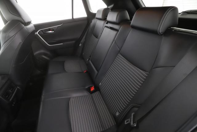 Toyota Rav4 image 9