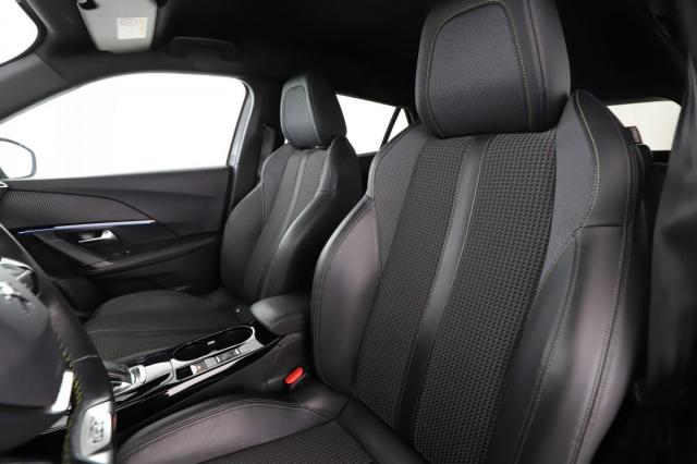 Peugeot 2008 image 7