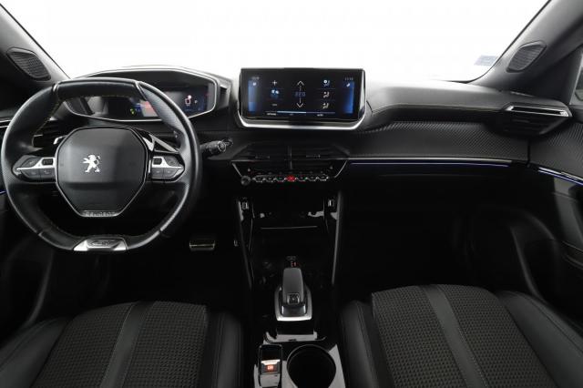 Peugeot 2008 image 2