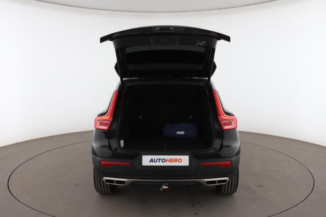 Volvo Xc40 image 2