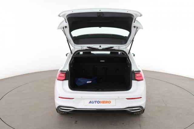 Volkswagen Golf image 9