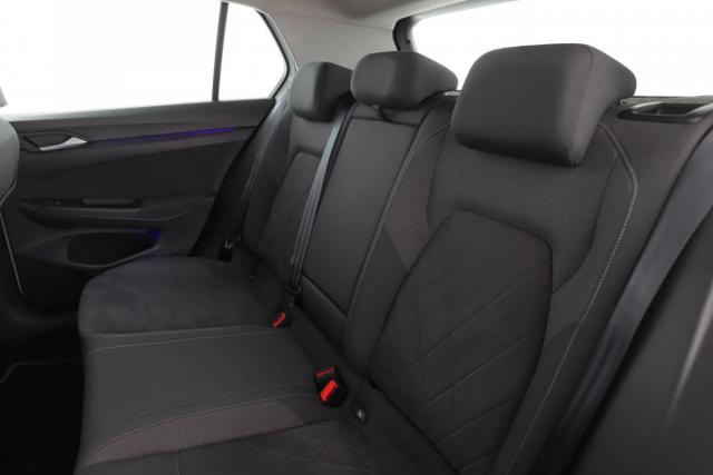 Volkswagen Golf image 6