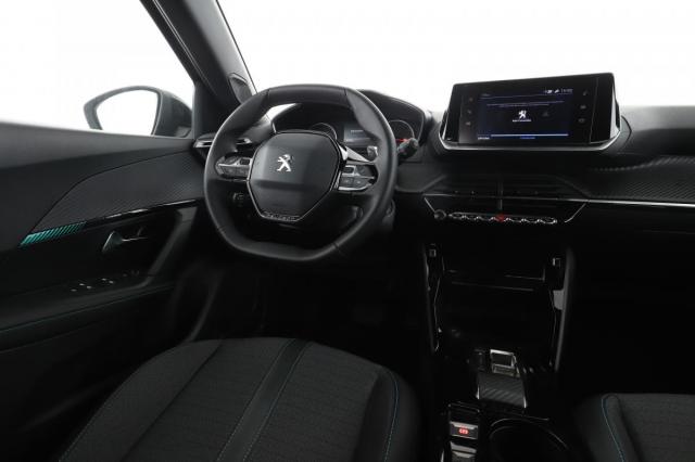 Peugeot 2008 image 3