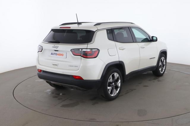 Jeep Compass image 9