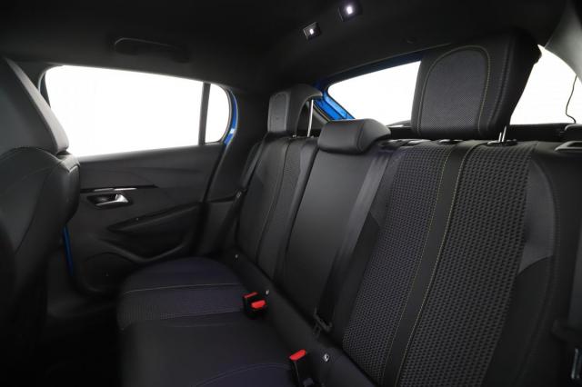Peugeot 208 image 1