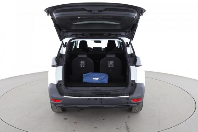 Peugeot 5008 image 6