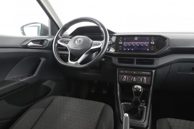 Volkswagen T-Cross image 8