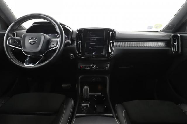 Volvo Xc40 image 2