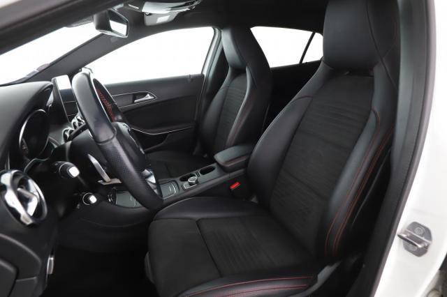 Mercedes Benz Gla image 6