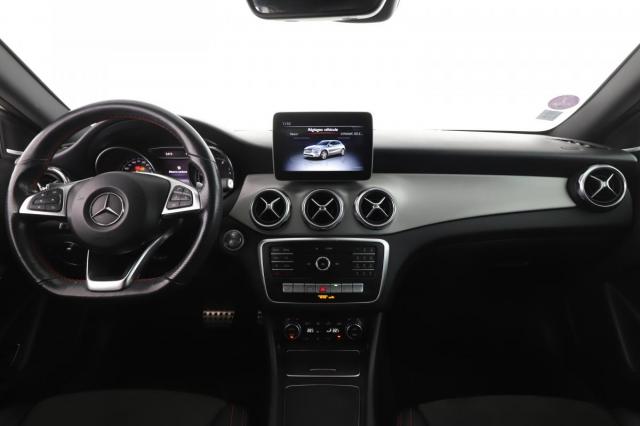 Mercedes Benz Gla image 8