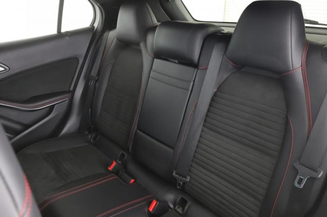 Mercedes Benz Gla image 4