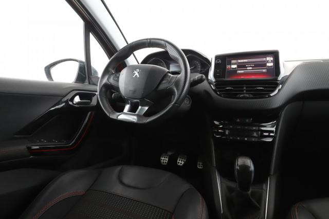 Peugeot 208 image 8