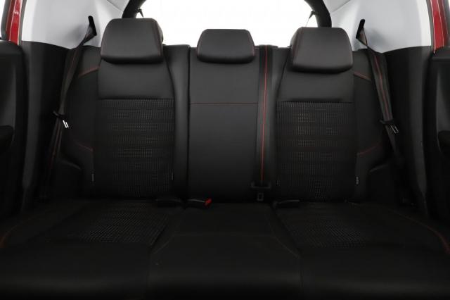 Peugeot 208 image 6