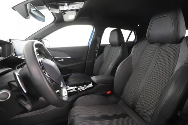 Peugeot 2008 image 3