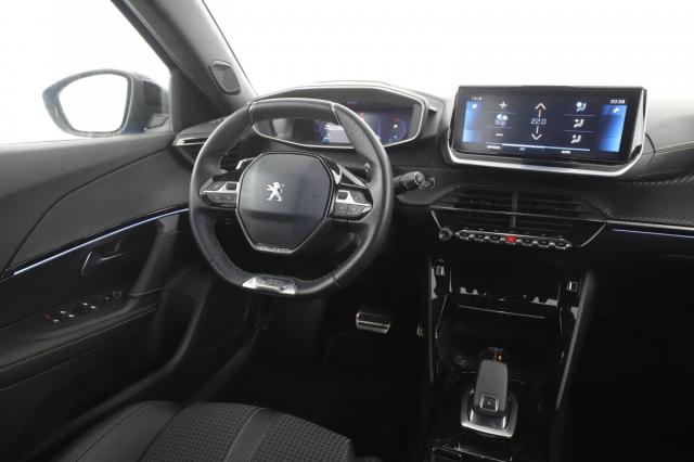 Peugeot 2008 image 8
