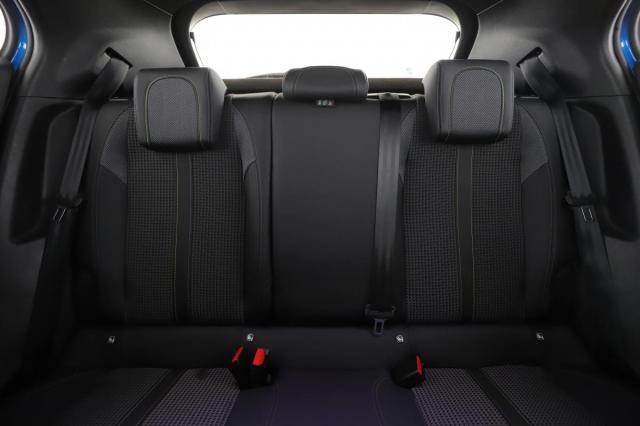 Peugeot 2008 image 1