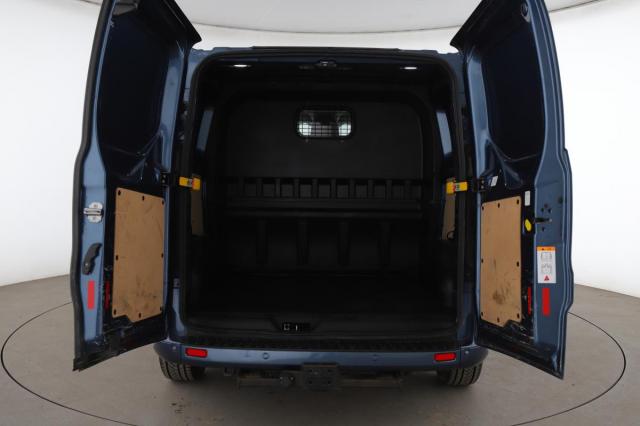 Ford Transit Custom image 2