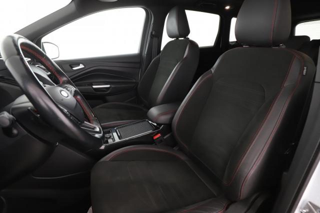 Ford Kuga image 4
