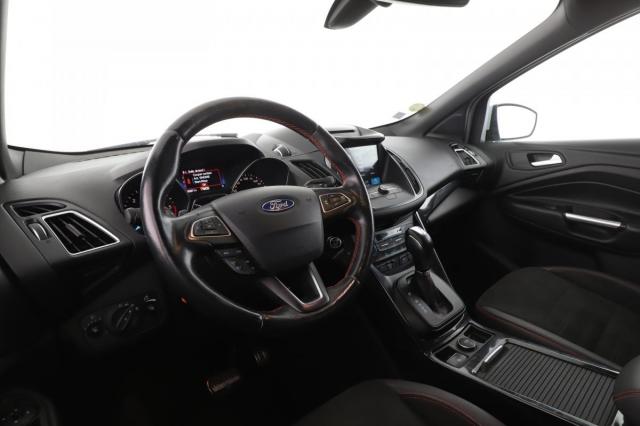 Ford Kuga image 3