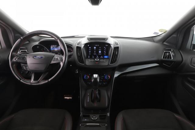 Ford Kuga image 8