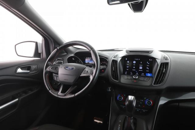 Ford Kuga image 1
