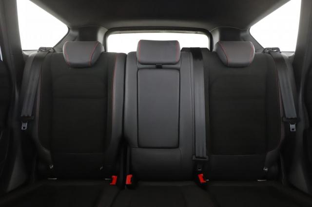 Ford Kuga image 9