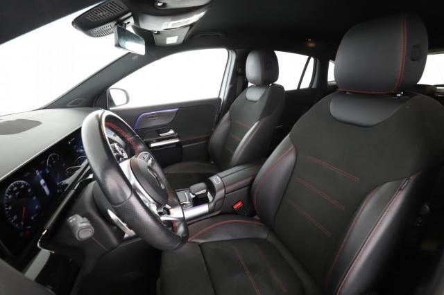 Mercedes Benz Gla image 1