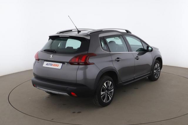 Peugeot 2008 image 8