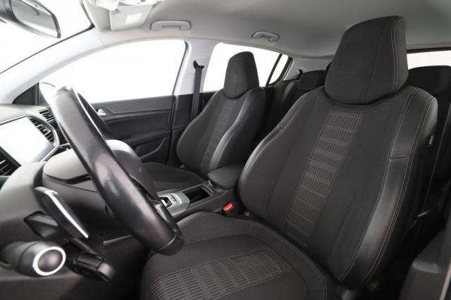 Peugeot 308 image 2