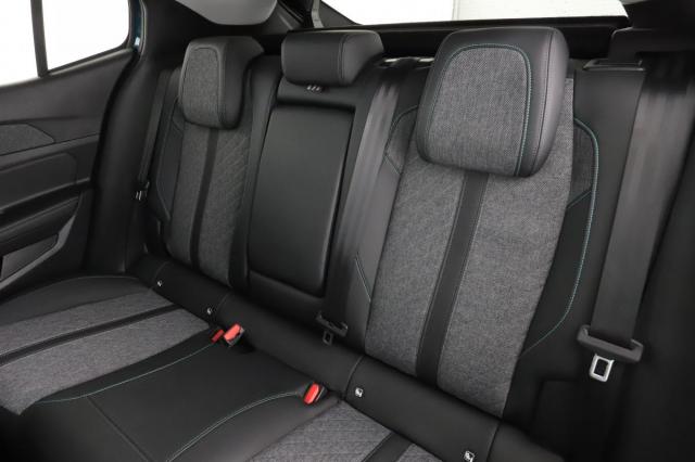 Peugeot 408 image 9