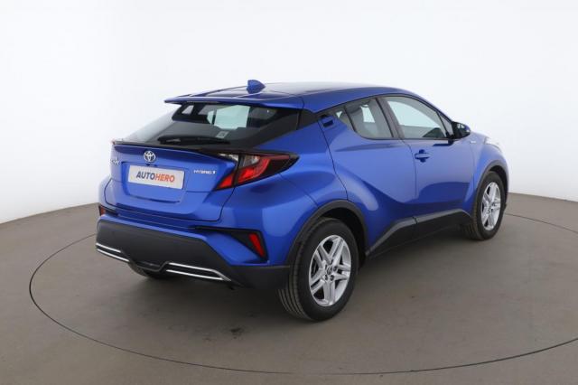 Toyota C-Hr image 2