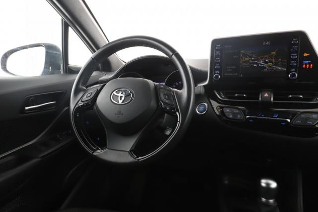 Toyota C-Hr image 5