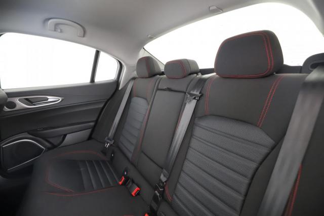 Alfa Romeo Giulia image 1