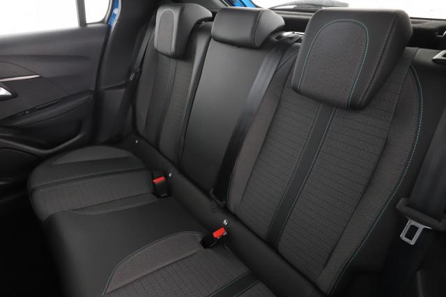 Peugeot 208 image 8