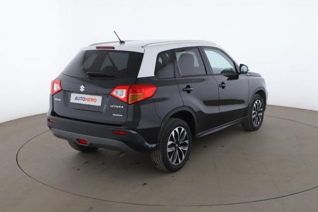 Suzuki Vitara image 4