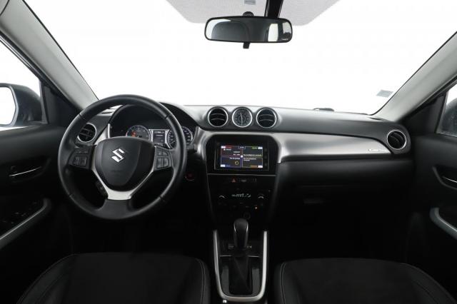 Suzuki Vitara image 9