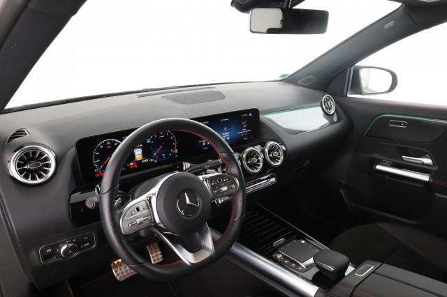 Mercedes Benz Gla image 8