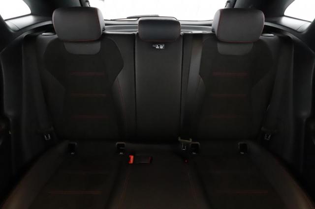 Mercedes Benz Gla image 9