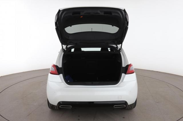 Peugeot 308 image 2