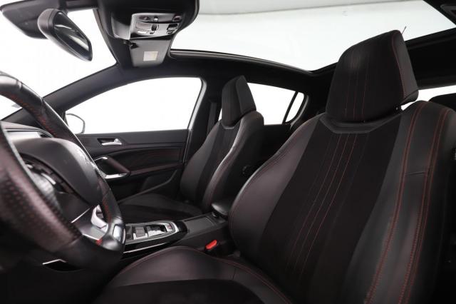 Peugeot 308 image 1