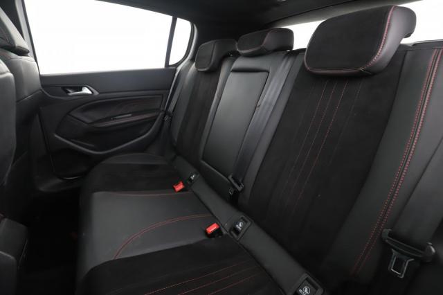 Peugeot 308 image 8