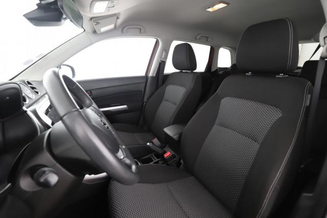 Suzuki Vitara image 5
