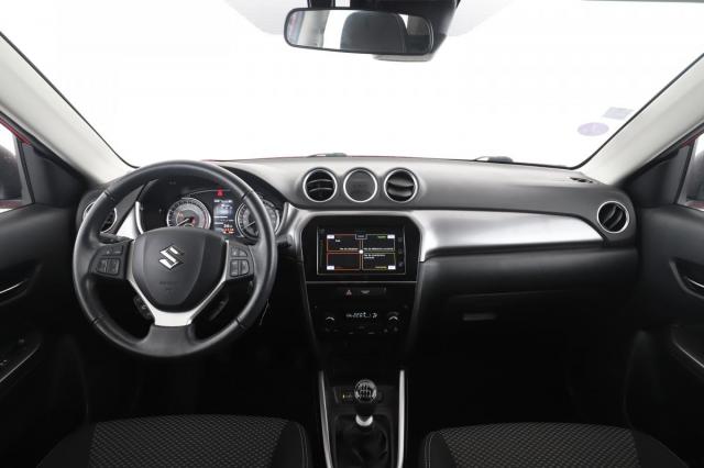 Suzuki Vitara image 1