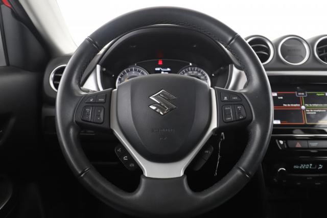 Suzuki Vitara image 3